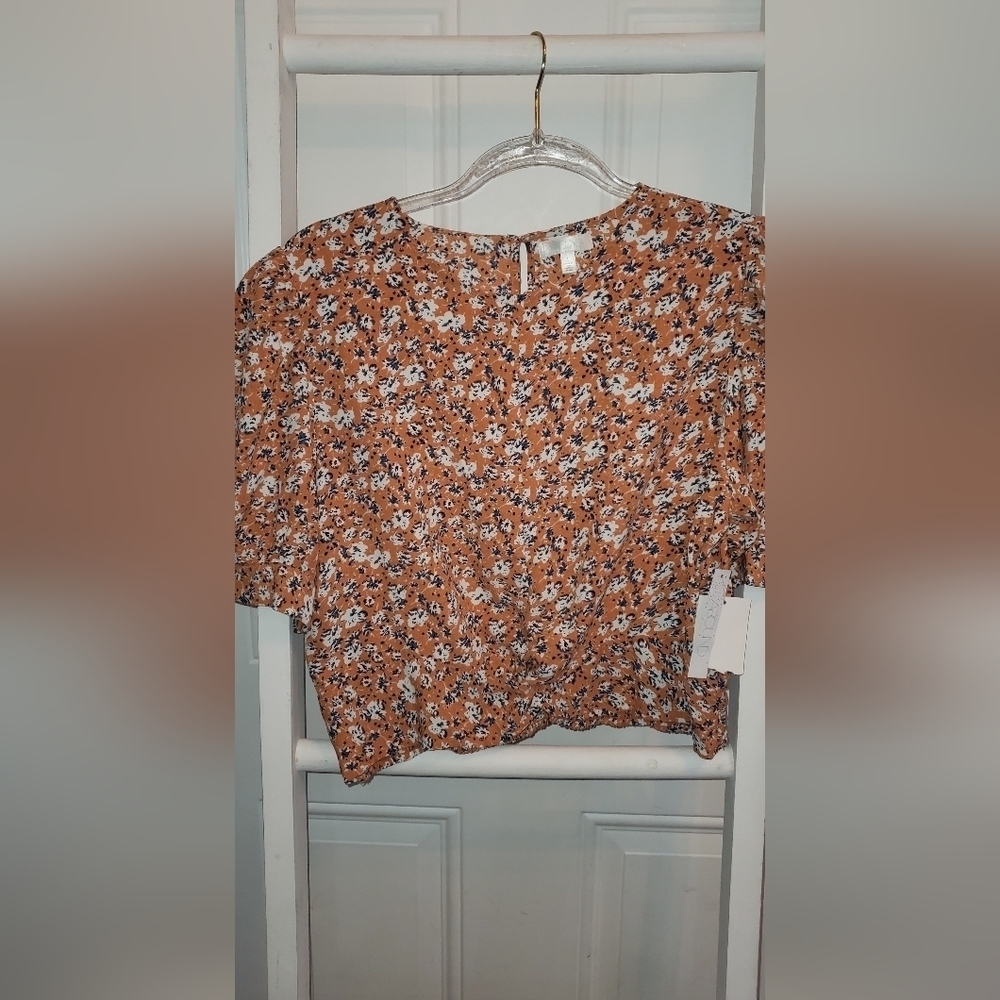 Crop Top - Picture 3 of 5